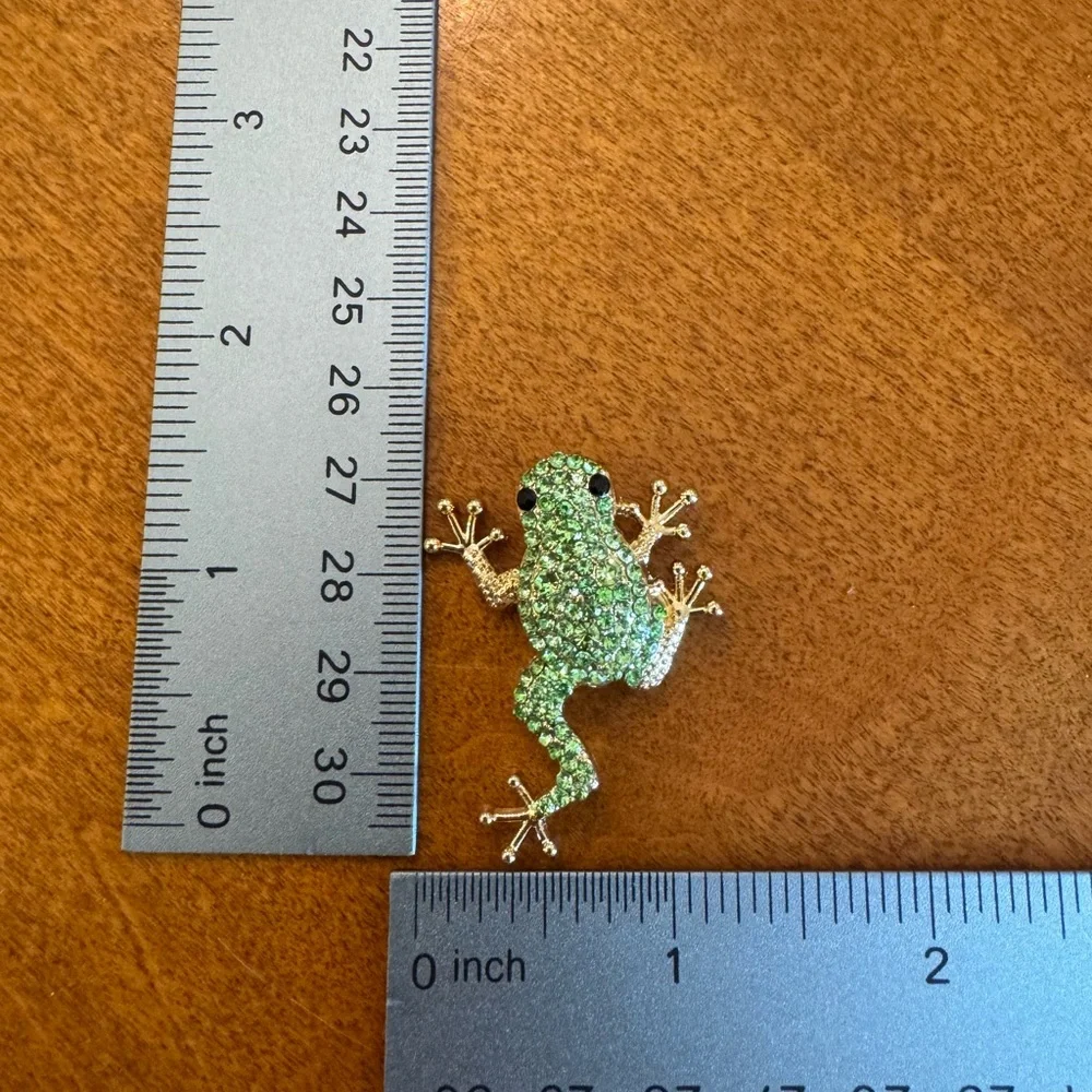 Sparkling Green Frog Brooch